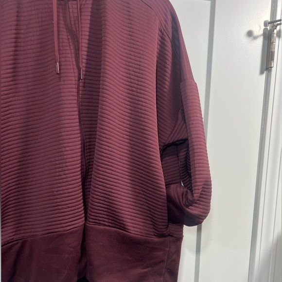 Nike Burgundy Sweatshirt - Picture 4 of 7